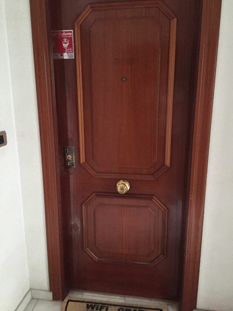 Apertura de puertas Algezares