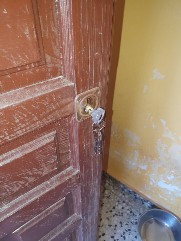 Apertura de puertas Campoamor R-5