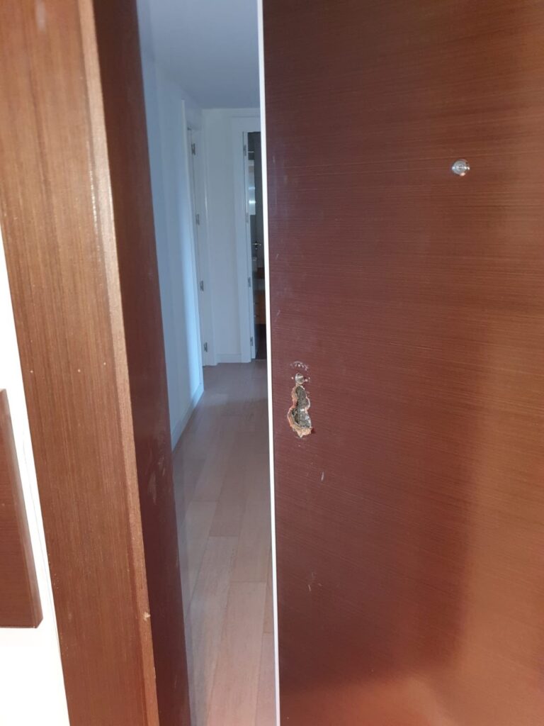 Apertura de puertas Casas del Civil