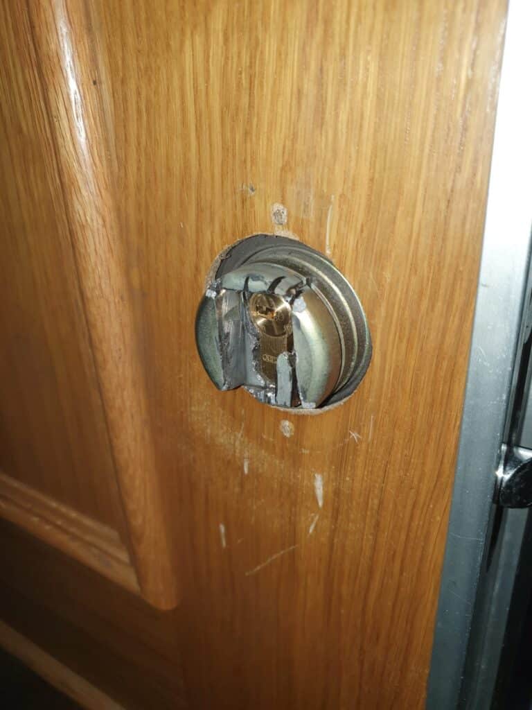 Apertura de puertas Javalí Nuevo