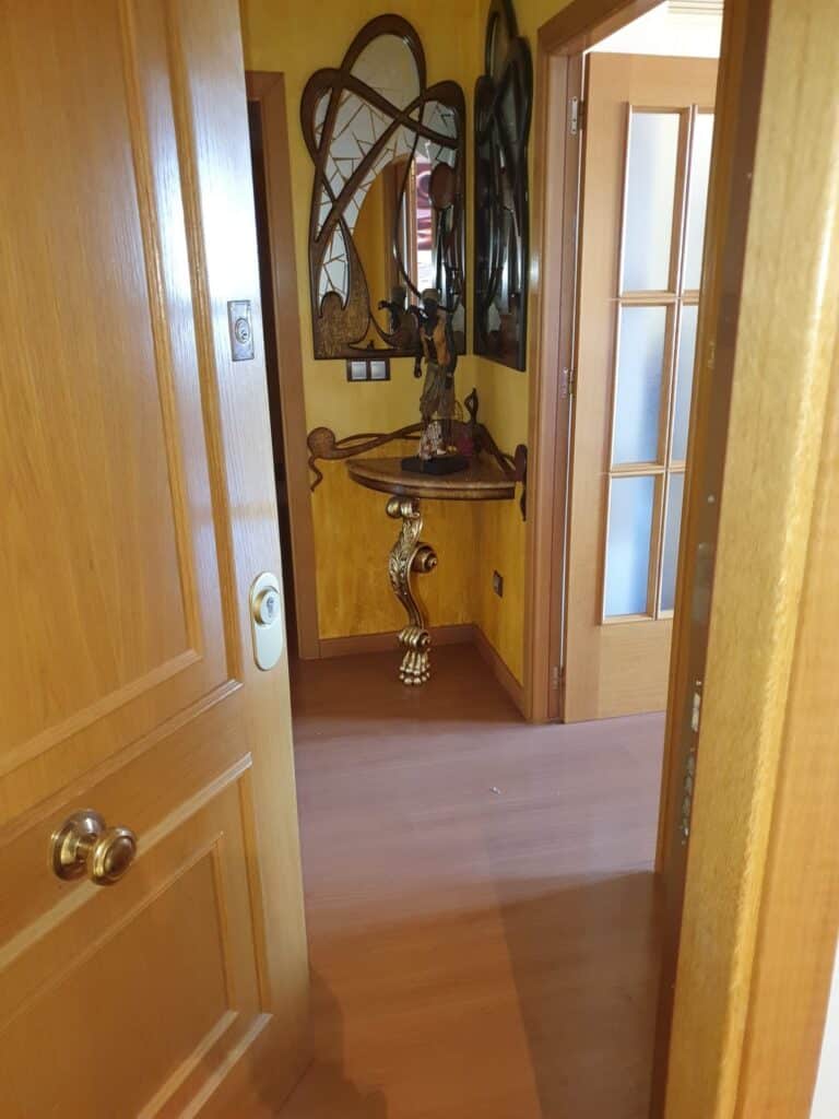 Apertura de puertas La Vela