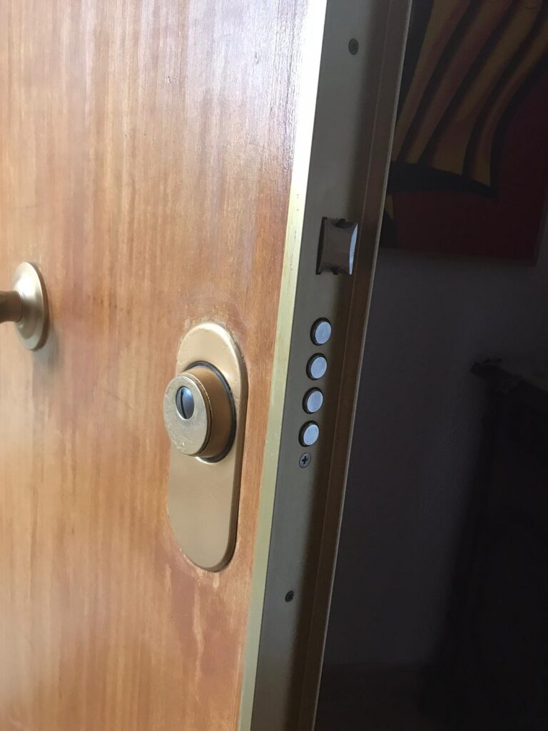 Apertura de puertas Los Valientes