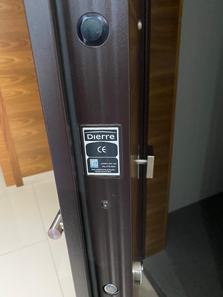 Apertura de puertas Mula