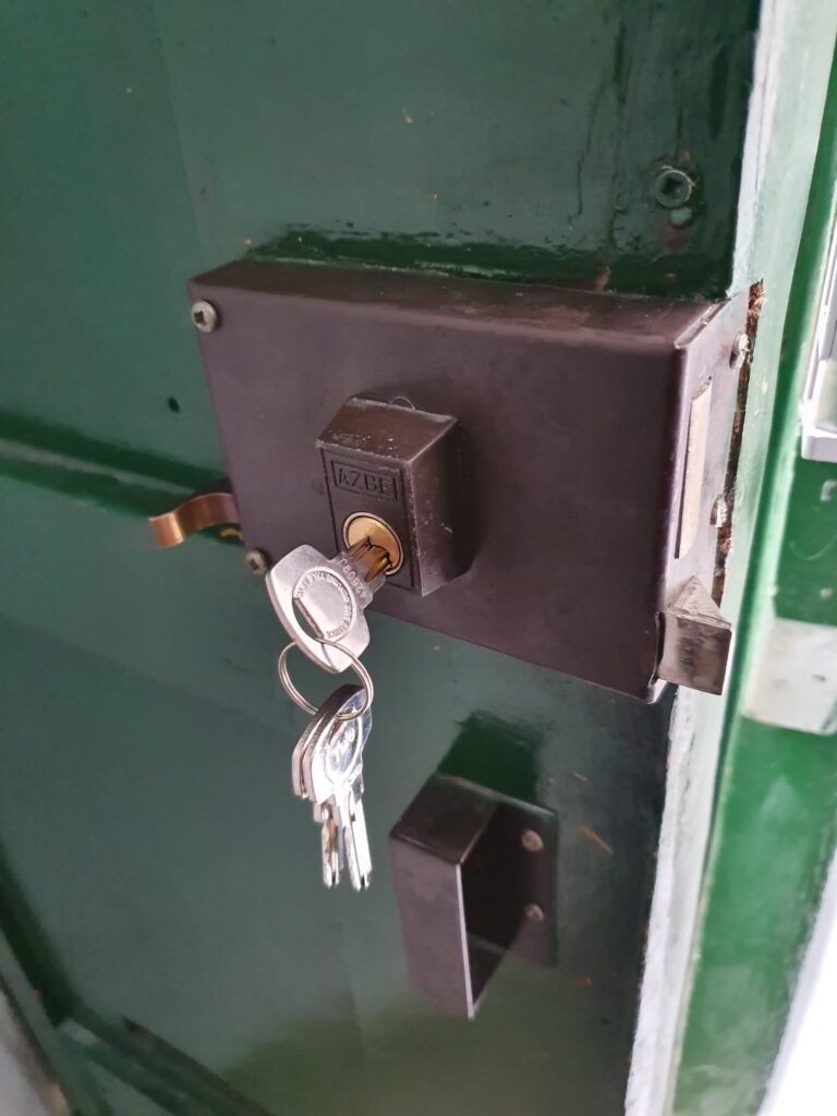 Apertura de puertas Sucina