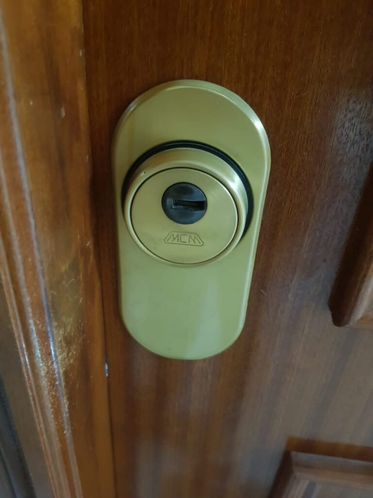 Cambio de cerraduras La Mina